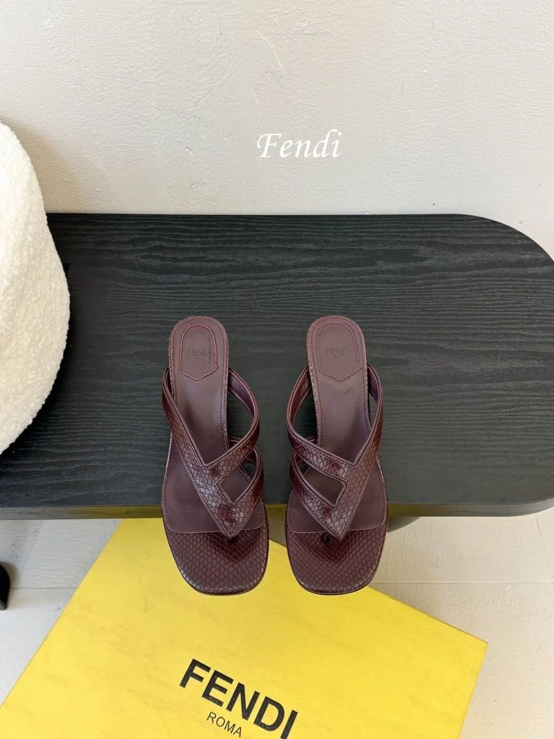 Fendi Slippers Effortless 23724