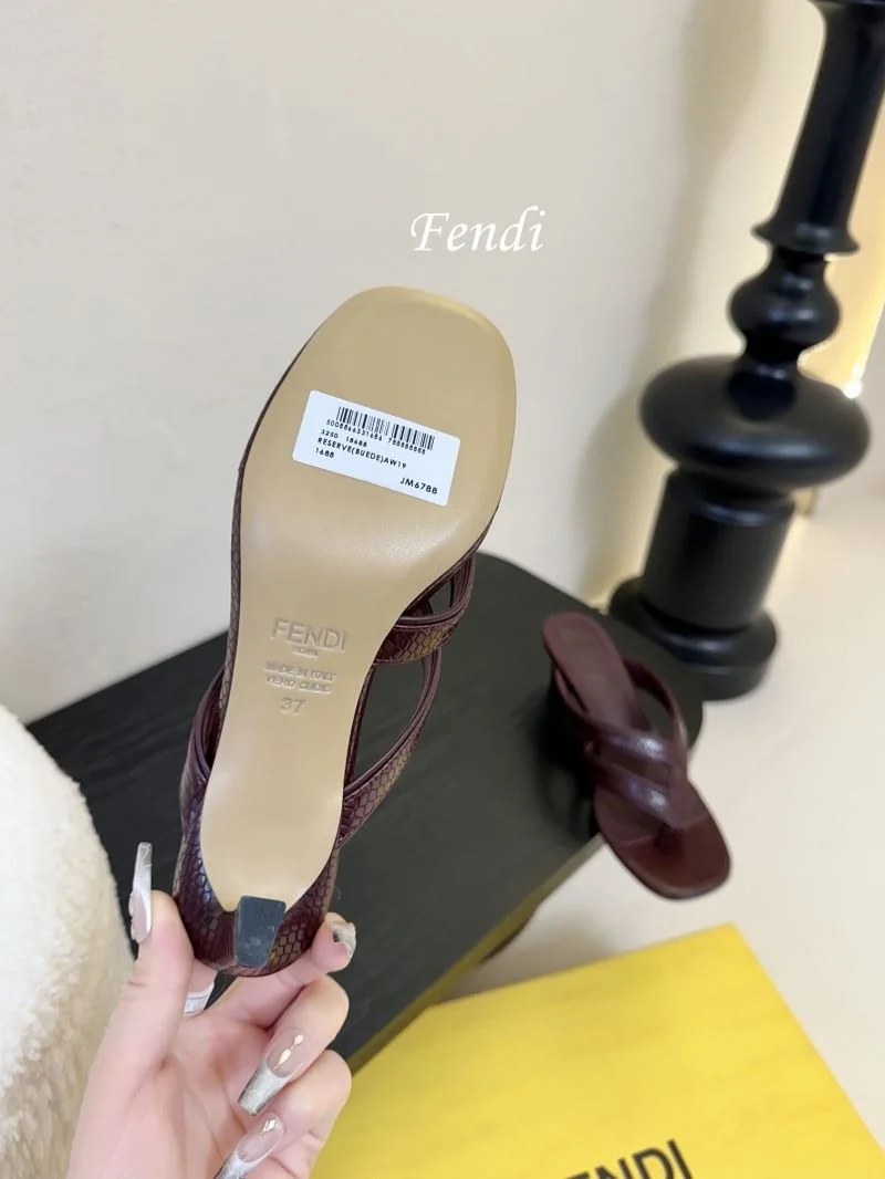 Fendi Slippers Effortless 23724