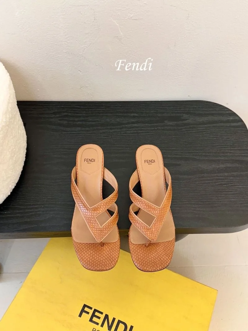 Fendi Slippers Durable 23719