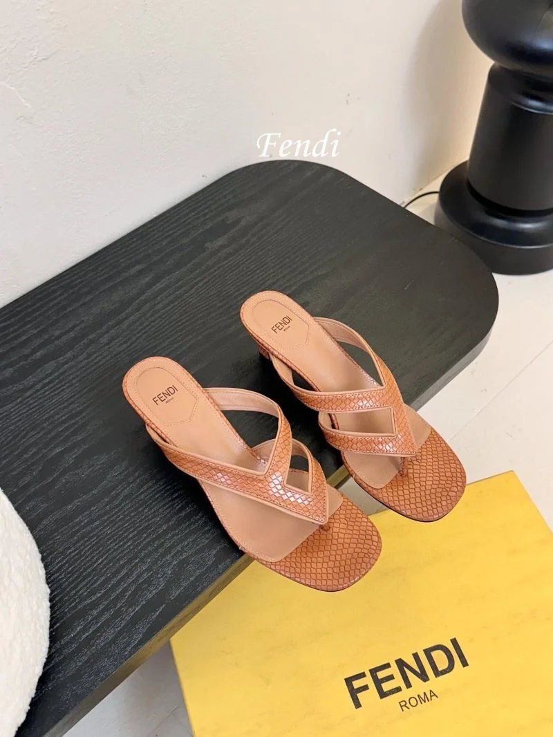 Fendi Slippers Durable 23719