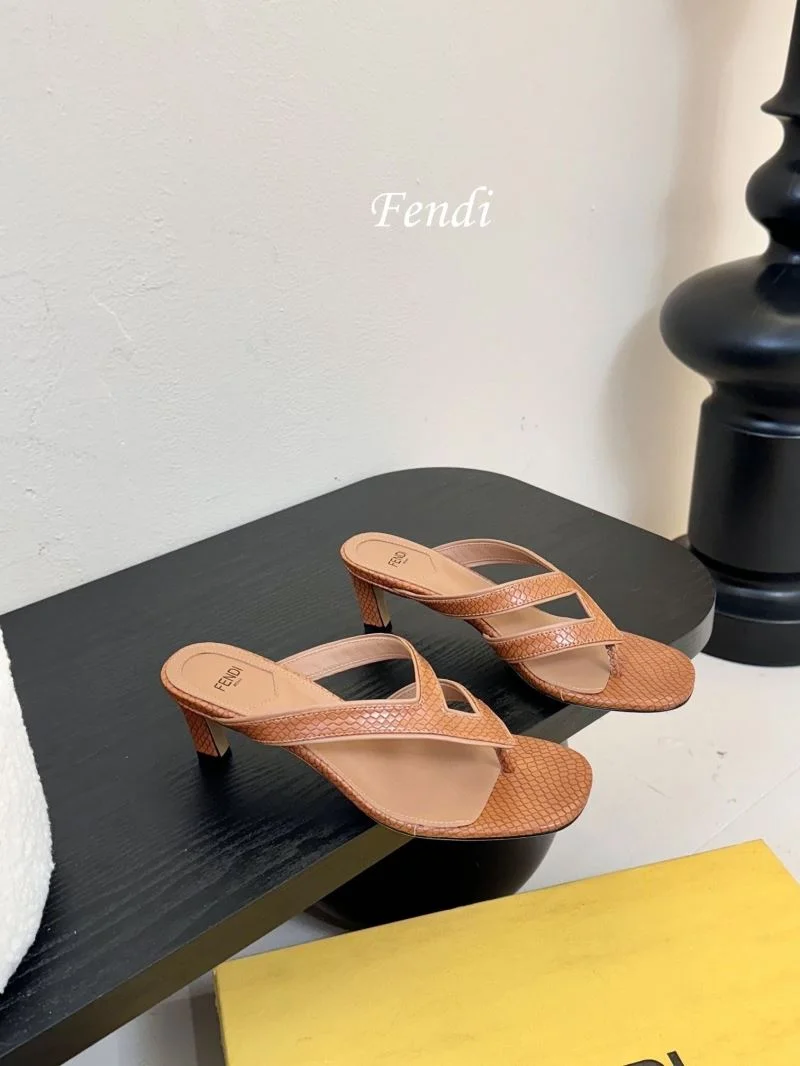 Fendi Slippers Durable 23719