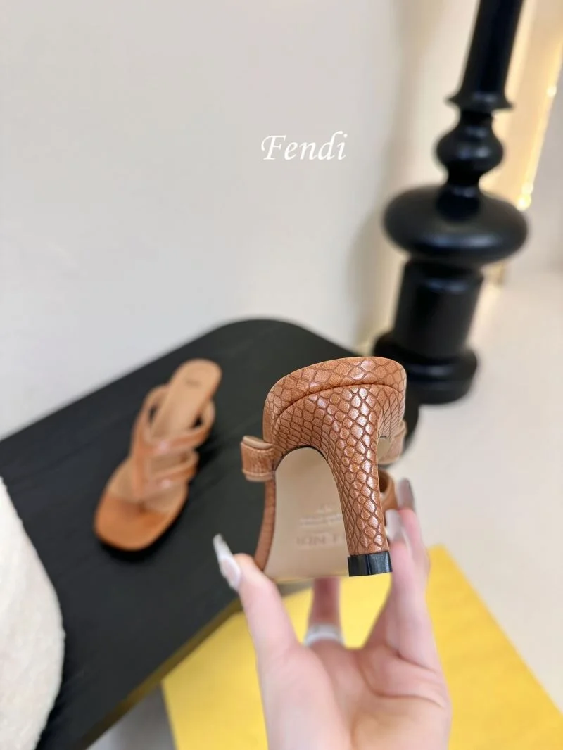 Fendi Slippers Durable 23719