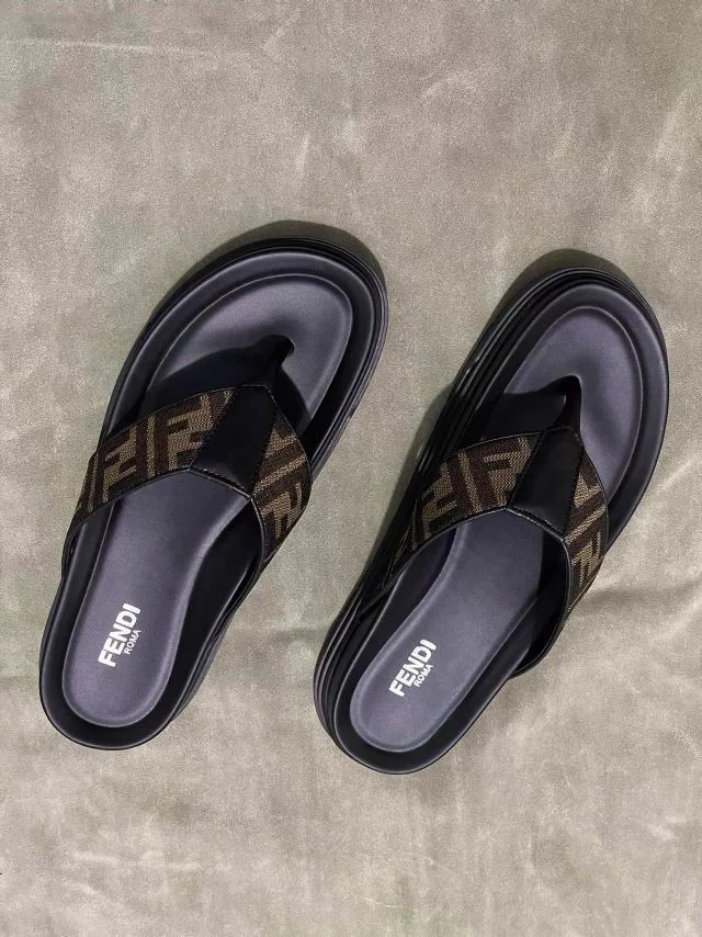 NewStyle Fendi Slippers 23284