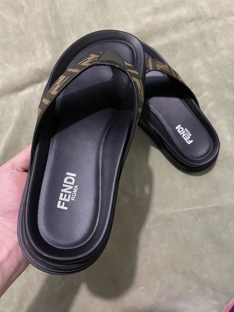 NewStyle Fendi Slippers 23284