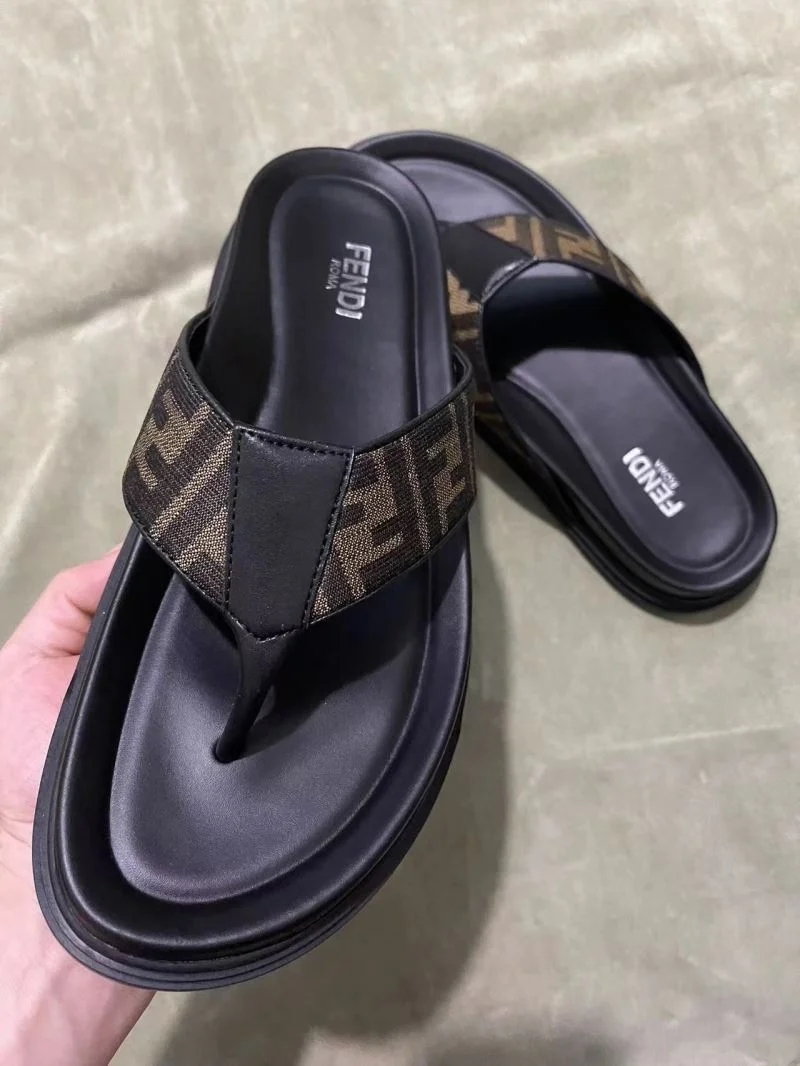 NewStyle Fendi Slippers 23284