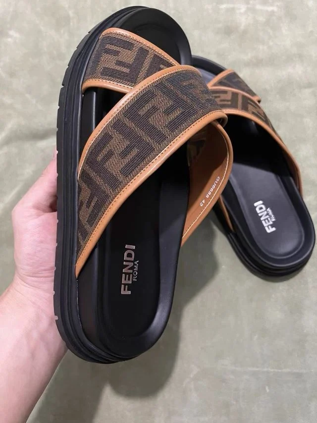 Fendi Slippers UrbanStyle 23278