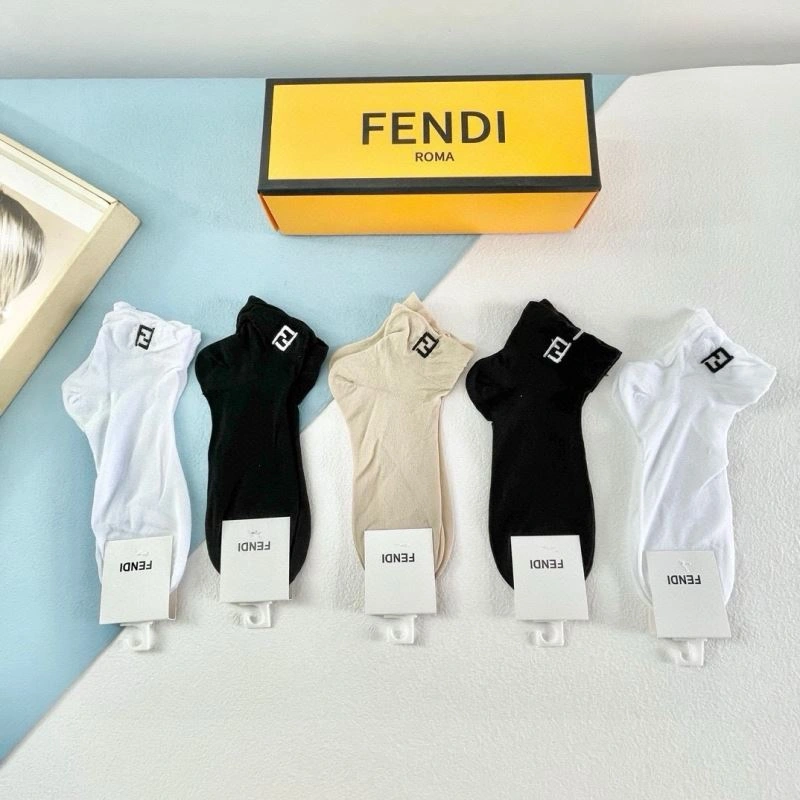 Fendi Socks Sleek 273790