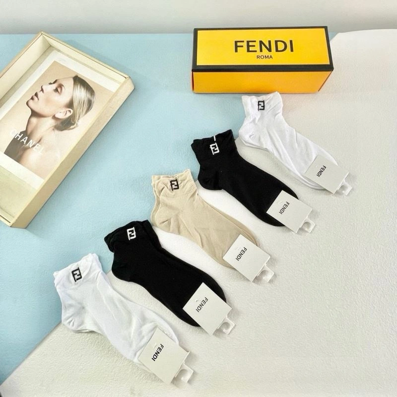 Fendi Socks Sleek 273790