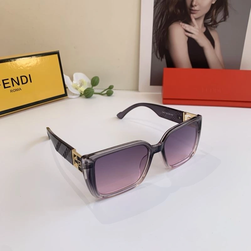 AllSeason Fendi Sunglasses 279241