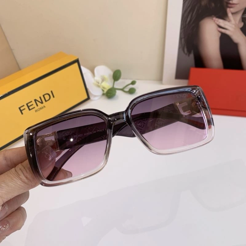 AllSeason Fendi Sunglasses 279241