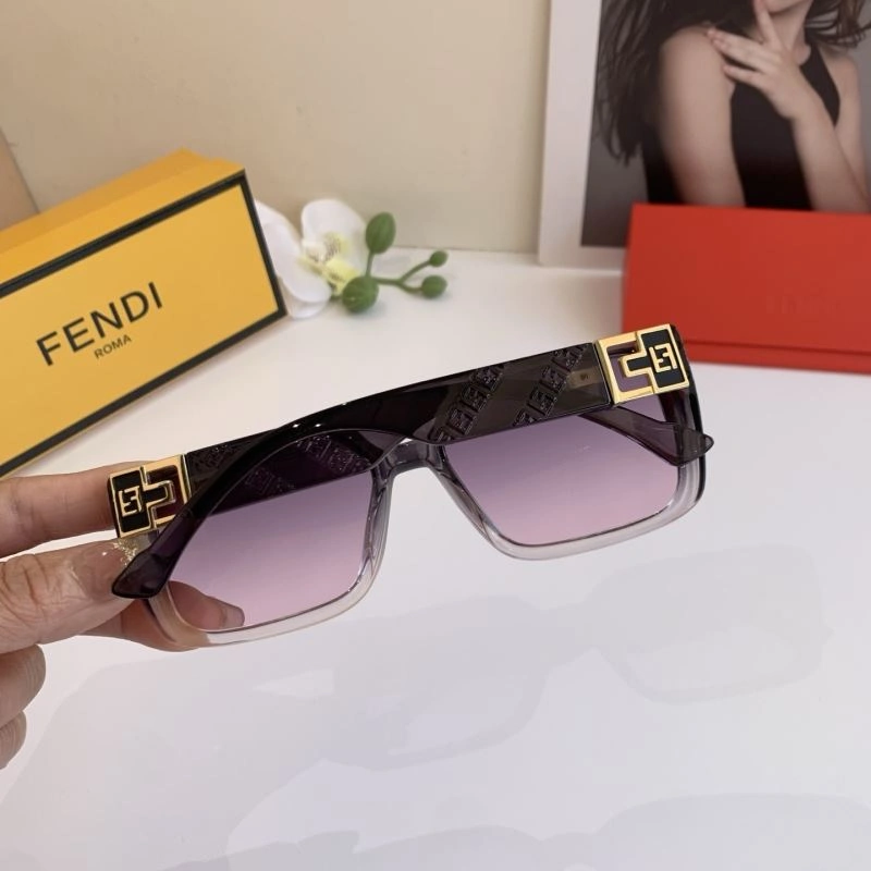 AllSeason Fendi Sunglasses 279241