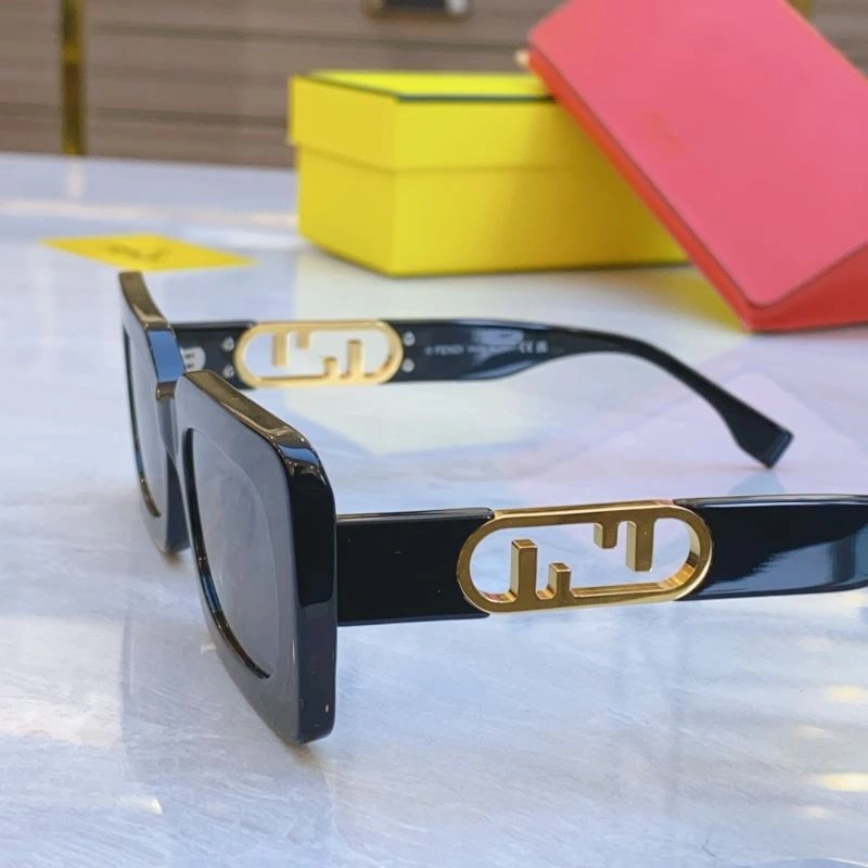Modern Fendi Sunglasses 279265