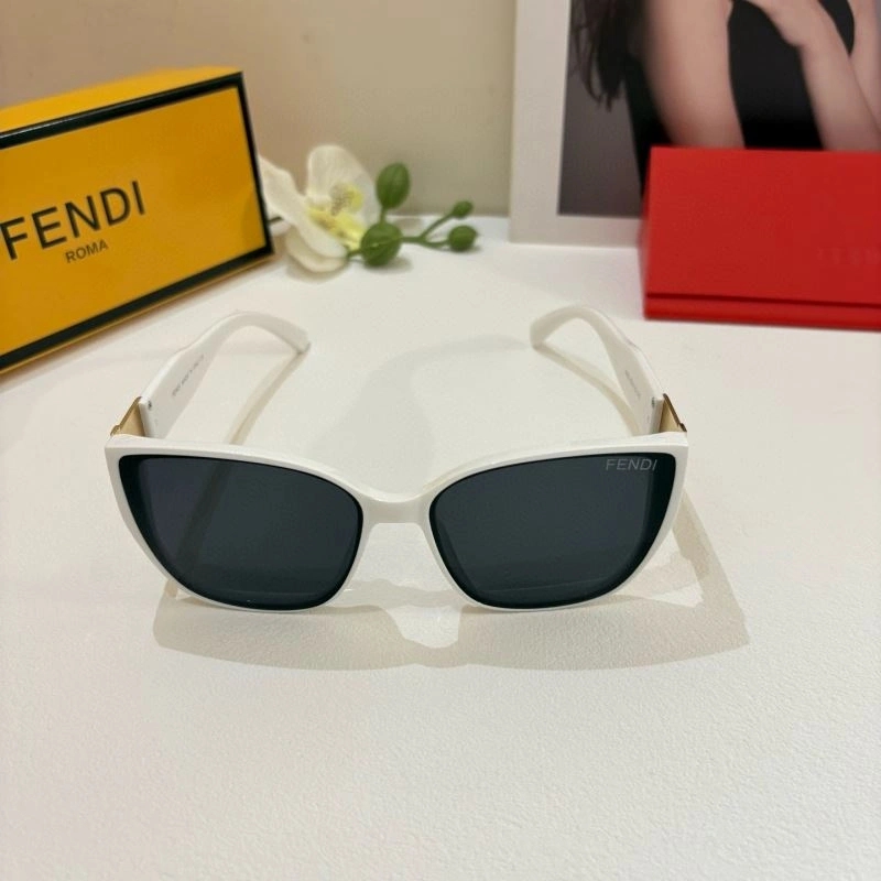 Fendi Sunglasses Resilient 279239