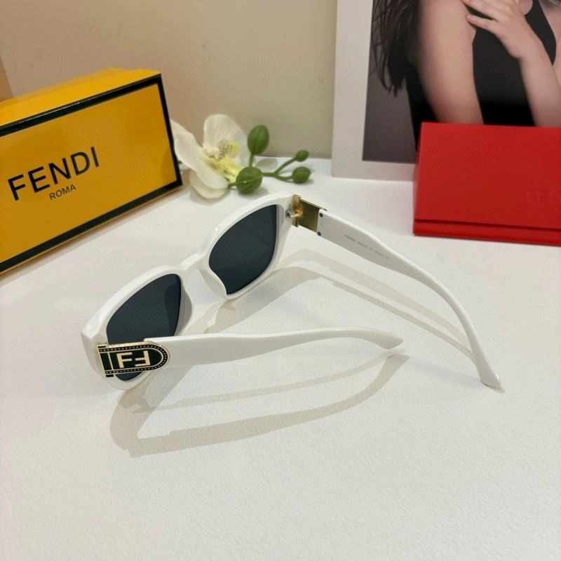 Fendi Sunglasses Resilient 279239