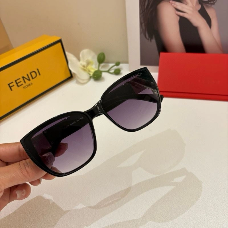 Refined Fendi Sunglasses 279254