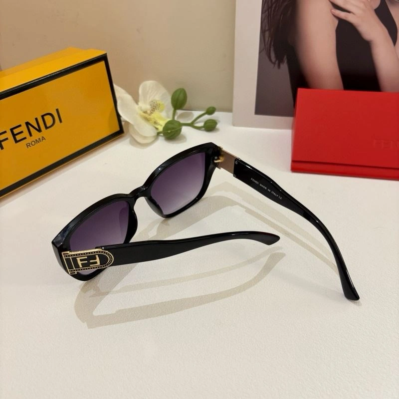 Refined Fendi Sunglasses 279254