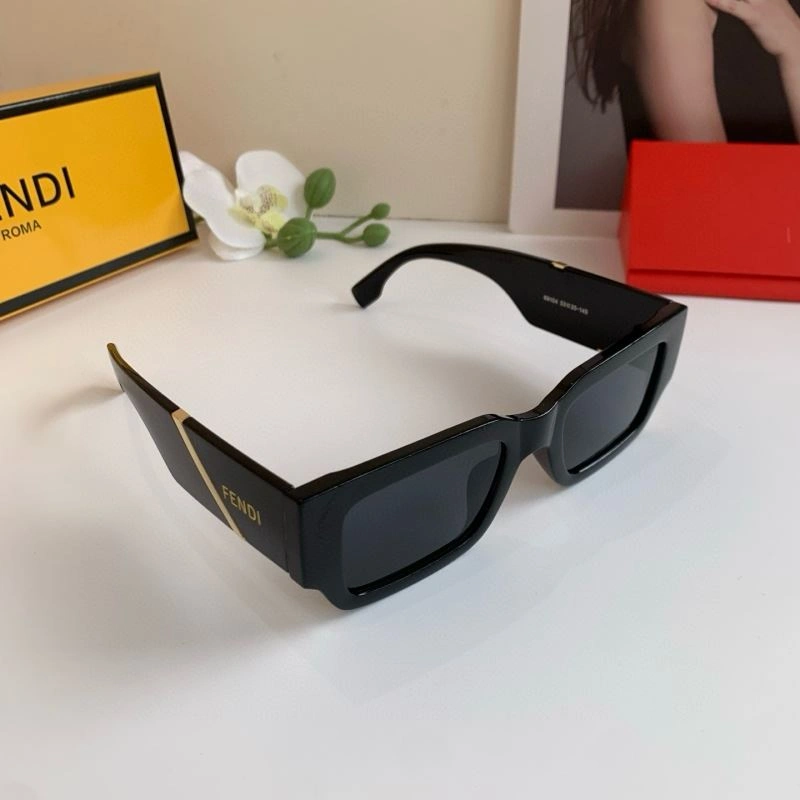 Refined Fendi Sunglasses 279235