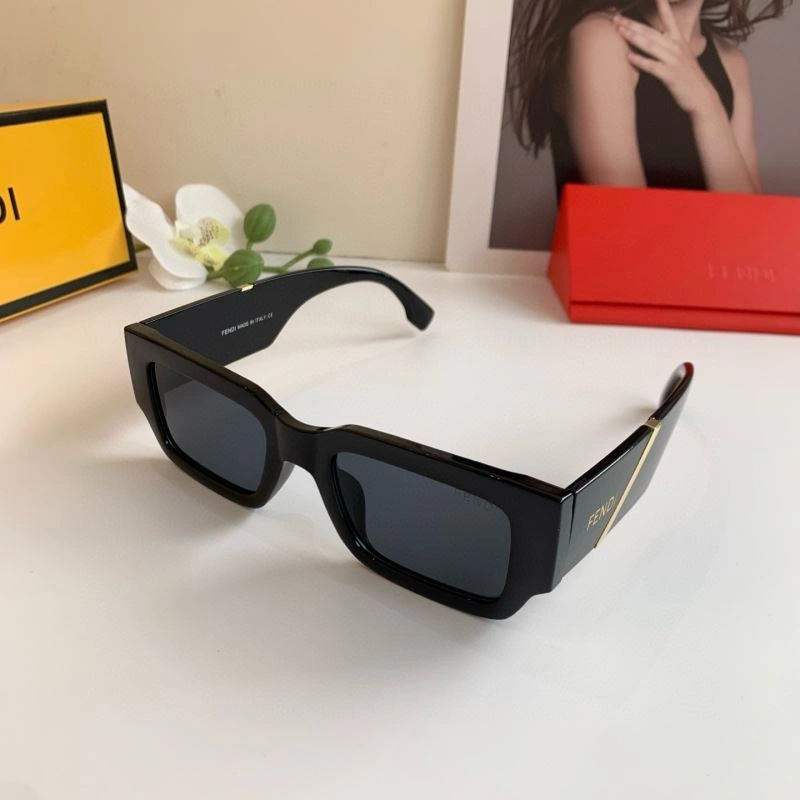 Refined Fendi Sunglasses 279235