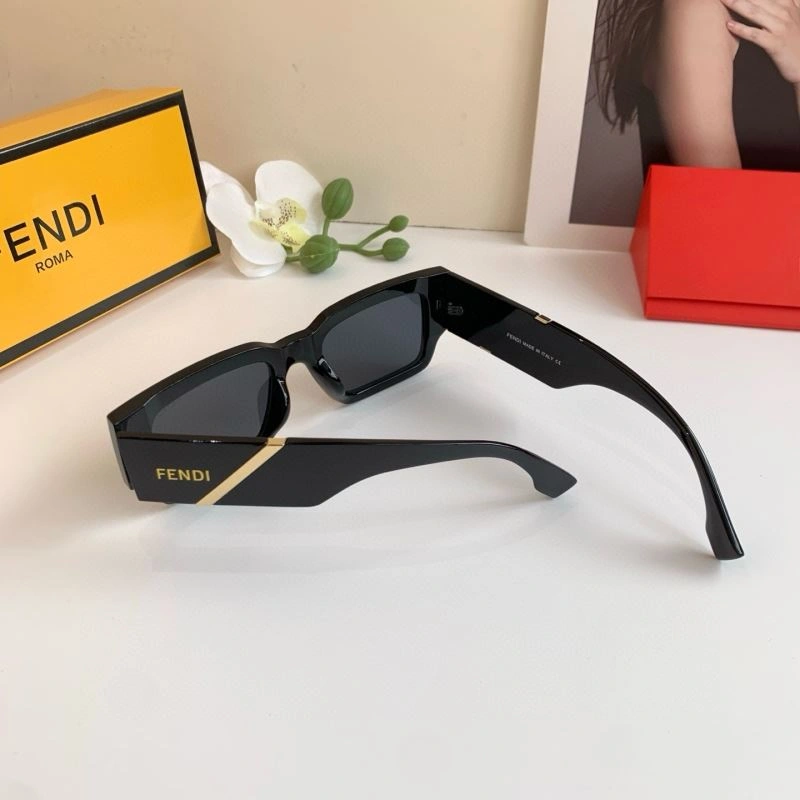 Refined Fendi Sunglasses 279235