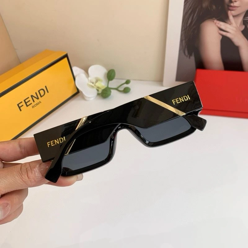 Refined Fendi Sunglasses 279235