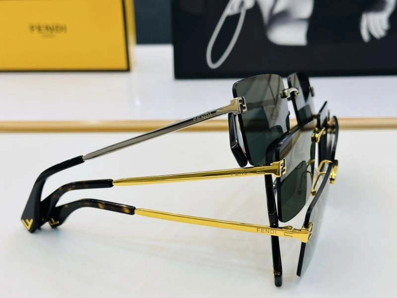Fendi Sunglasses Bold 279230
