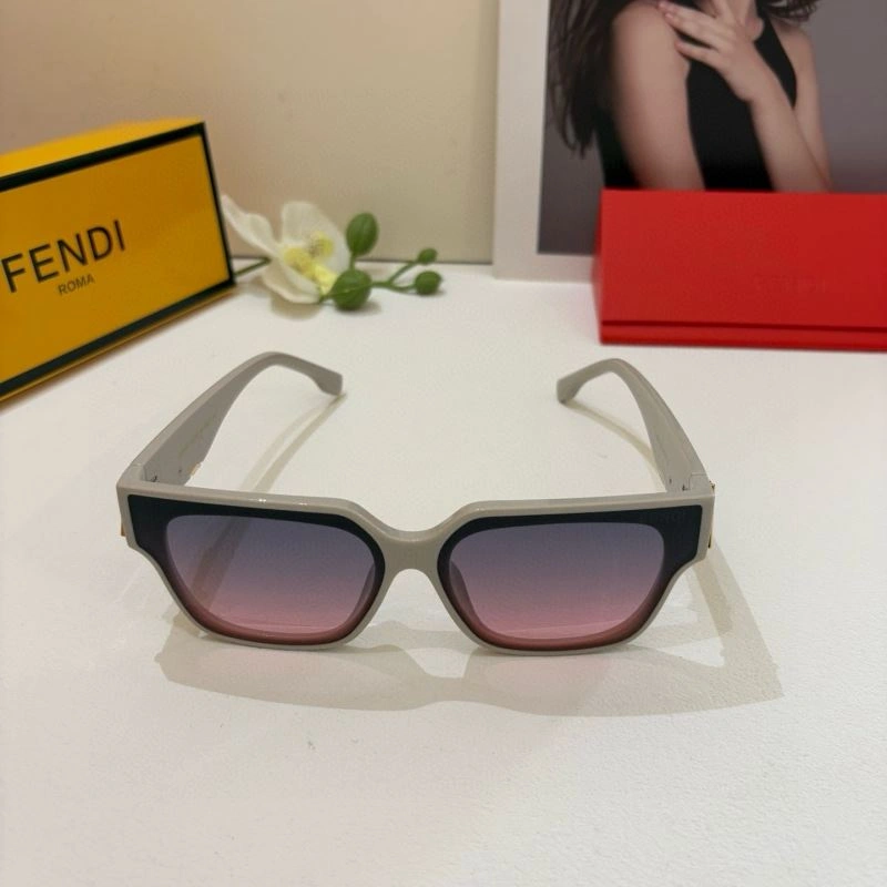 Fendi Sunglasses Effortless 279228