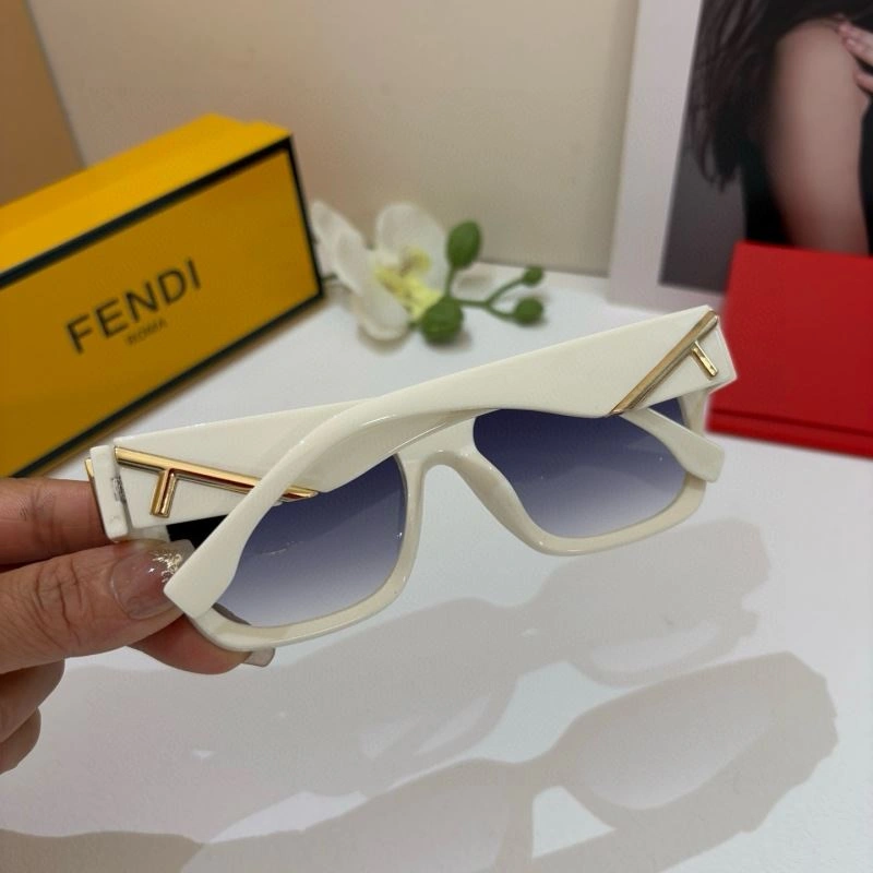 Classic Fendi Sunglasses 279234