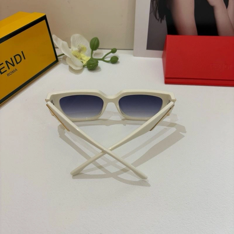Classic Fendi Sunglasses 279234