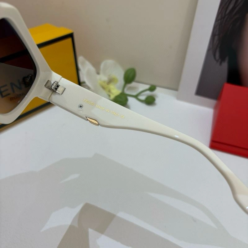 Classic Fendi Sunglasses 279234