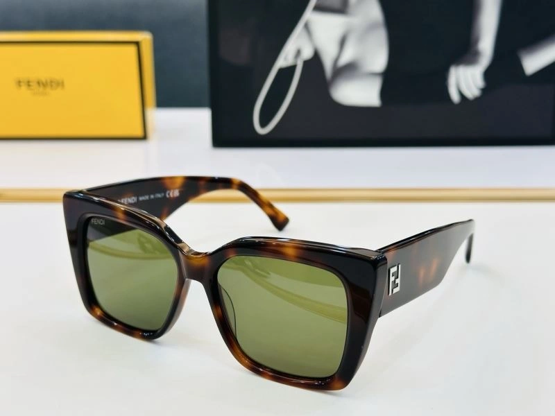 Minimalist Fendi Sunglasses 279227