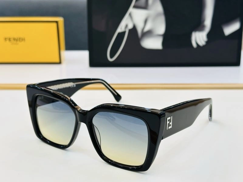 Minimalist Fendi Sunglasses 279227