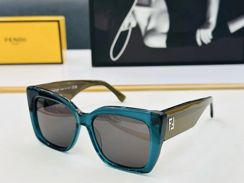 Minimalist Fendi Sunglasses 279227