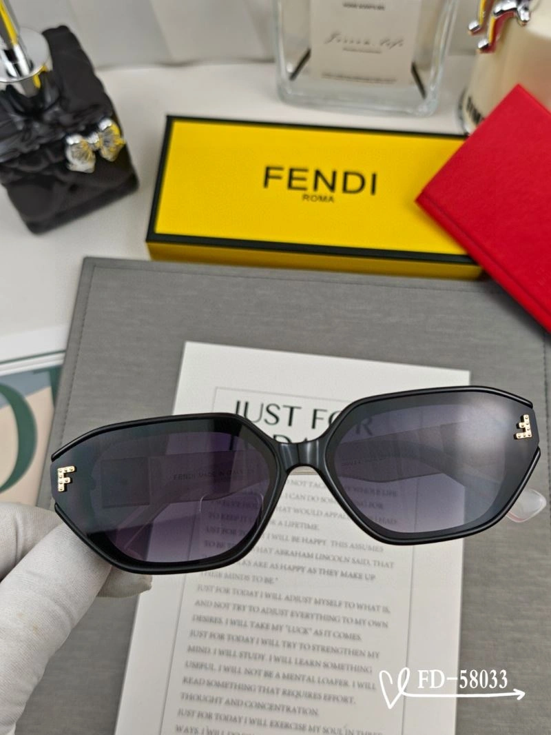 Vibrant Fendi Sunglasses 279224