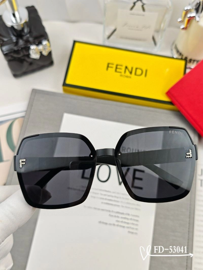 Fendi Sunglasses Supportive 279221
