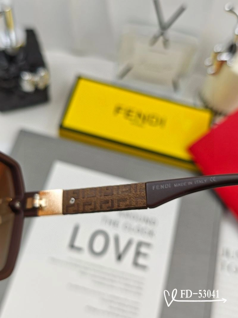Fendi Sunglasses Supportive 279221