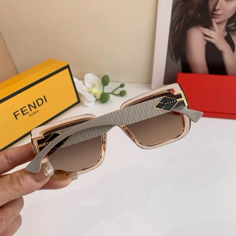 Fendi Sunglasses Modern 279204
