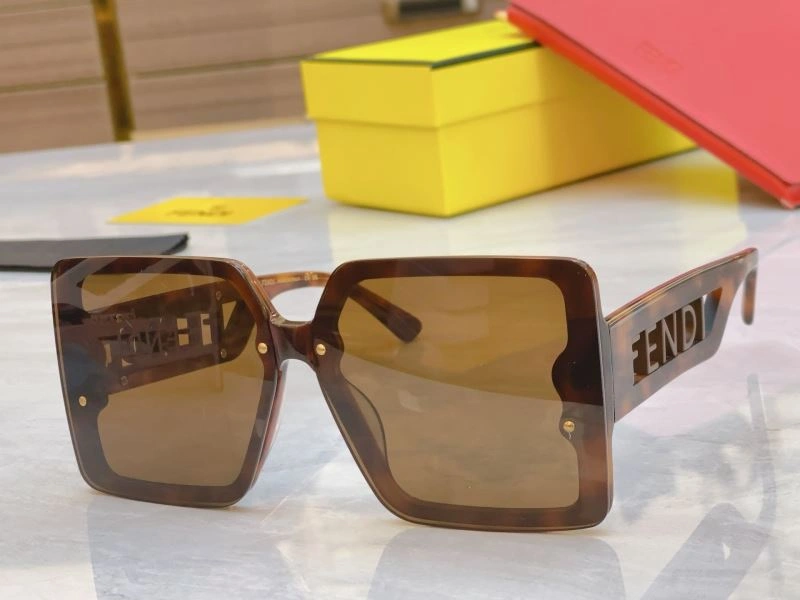 EyeCatching Fendi Sunglasses 279223