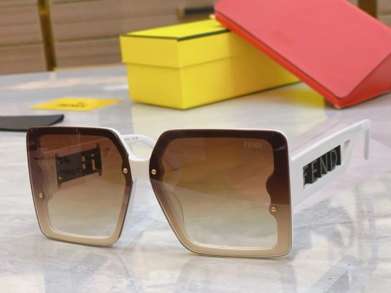 EyeCatching Fendi Sunglasses 279223