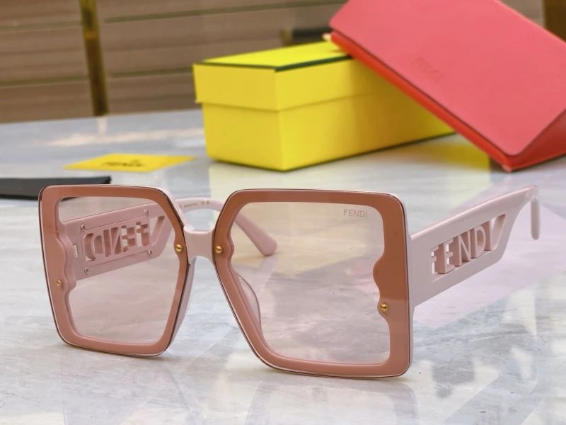 EyeCatching Fendi Sunglasses 279223