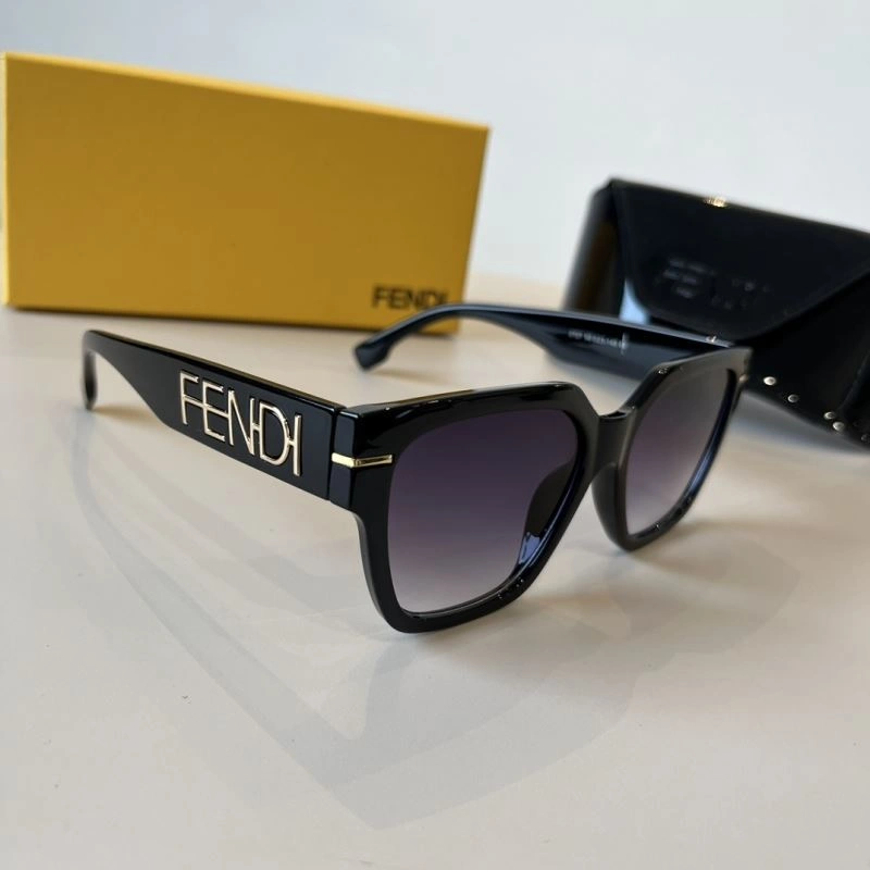 Bold Fendi Sunglasses 279216