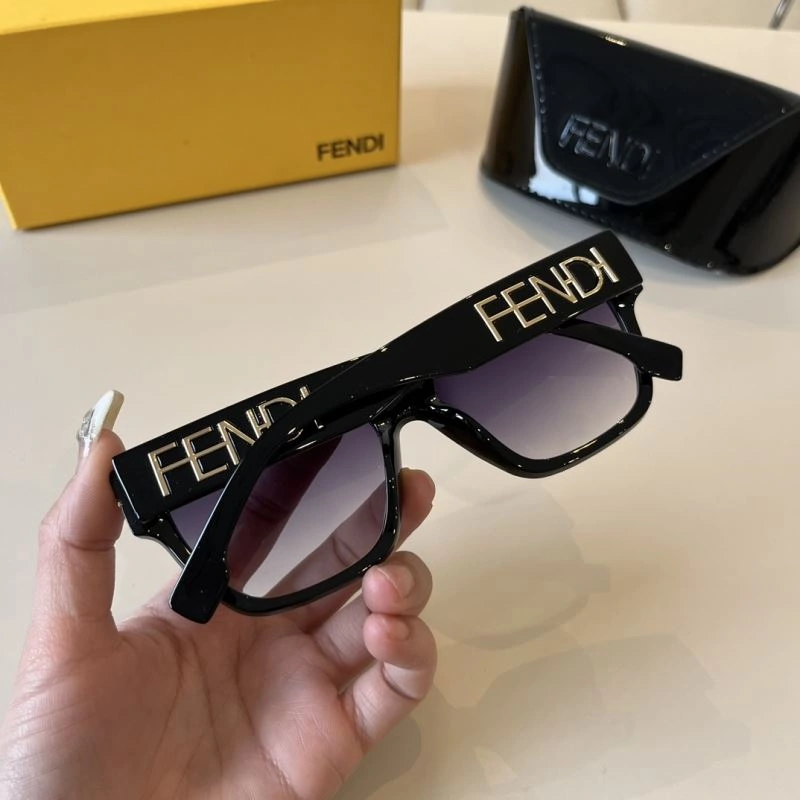 Bold Fendi Sunglasses 279216