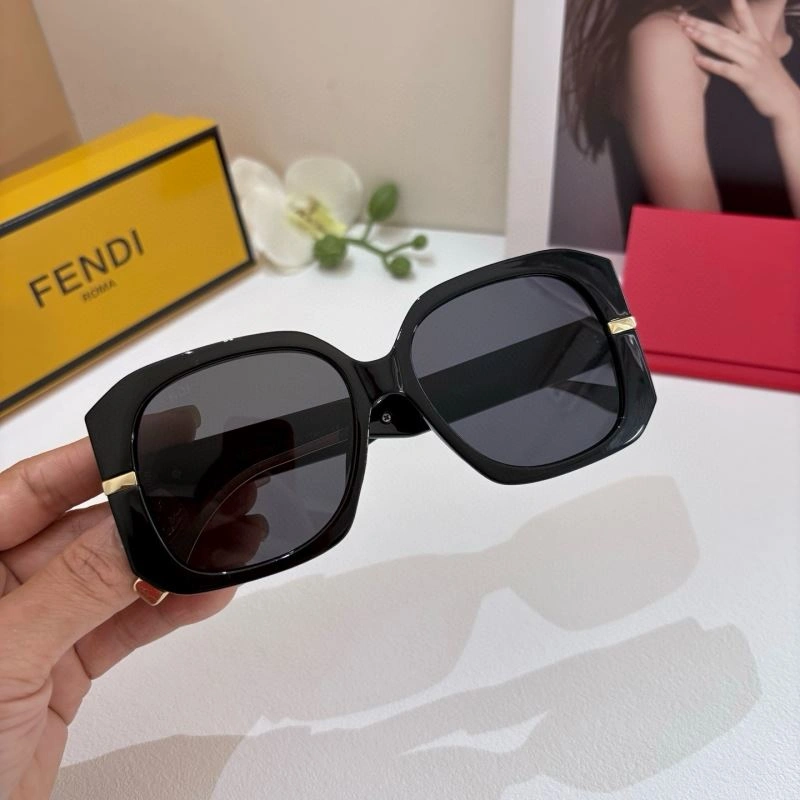 Fendi Sunglasses Lightweight 279205