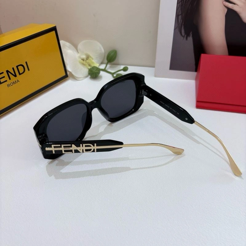 Fendi Sunglasses Lightweight 279205