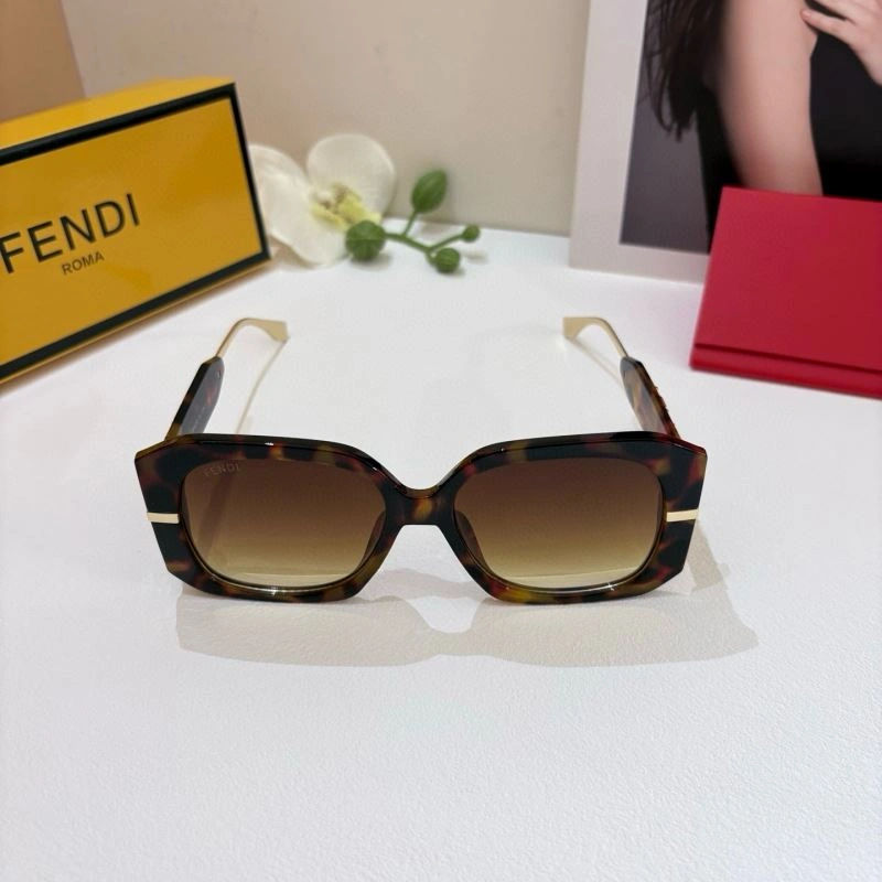 Fendi Sunglasses MultiPurpose 279212