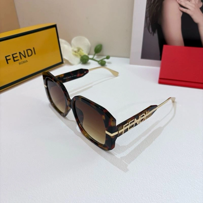 Fendi Sunglasses MultiPurpose 279212