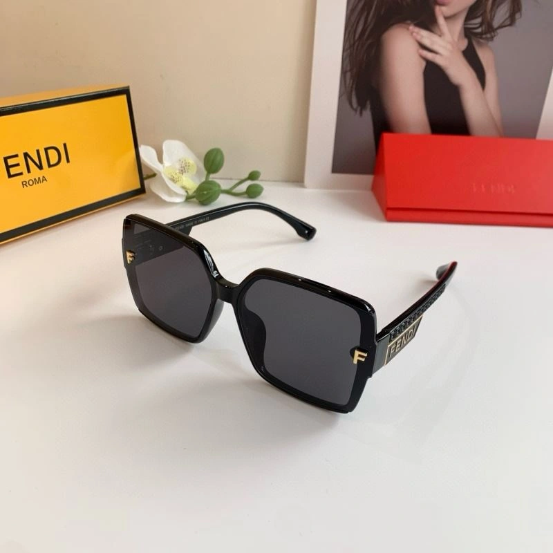 Fendi Sunglasses Elegant 279210