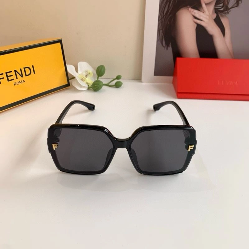 Fendi Sunglasses Elegant 279210