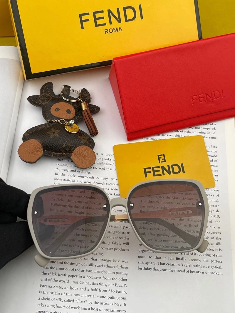 Colorful Fendi Sunglasses 279278