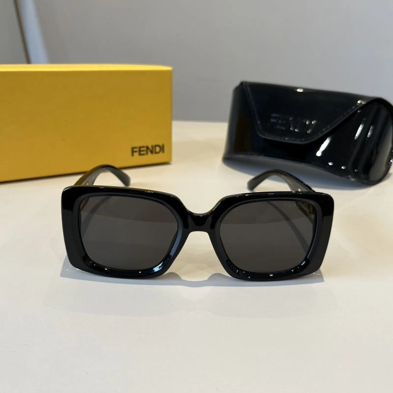 Fendi Sunglasses Chic 279282