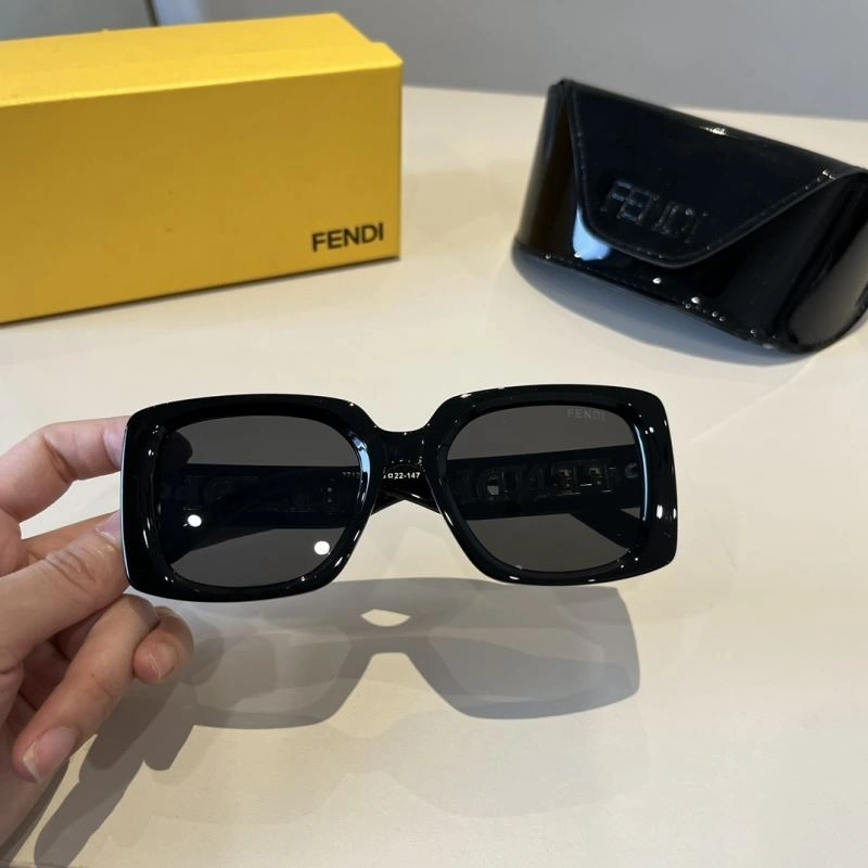 Fendi Sunglasses Chic 279282
